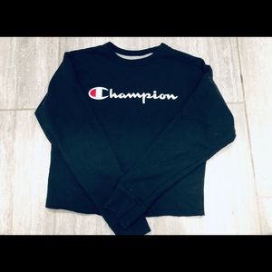 Super cute champion crew neck!!!! 😀